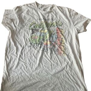 Aeropostale White Short Sleeve Tee Graphic Design